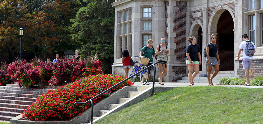 Forbes Ranks HWS Among Top Colleges, Grateful Grads